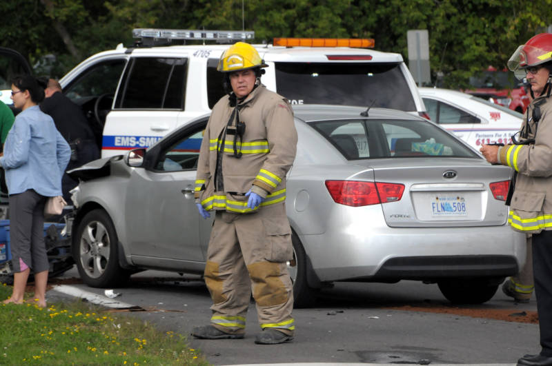 This KIA Forte had extensive front-end damage after a collision with an SUV at the intersection of Vincent Massey Drive and Tollgate Road on Aug. 27, 2015. (Newswatch Group/Bill Kingston)