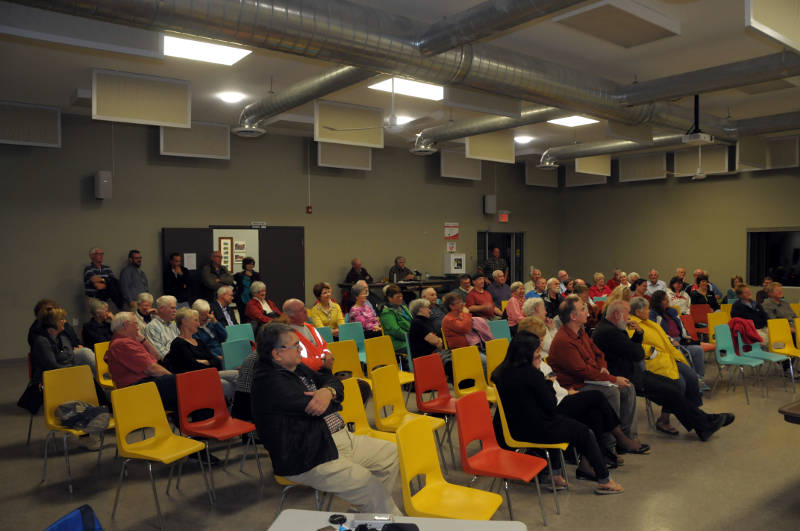 The crowd at the Martintown Community Center for a federal all-candidates town hall on Sept. 30, 2015. (Newswatch Group/Bill Kingston)